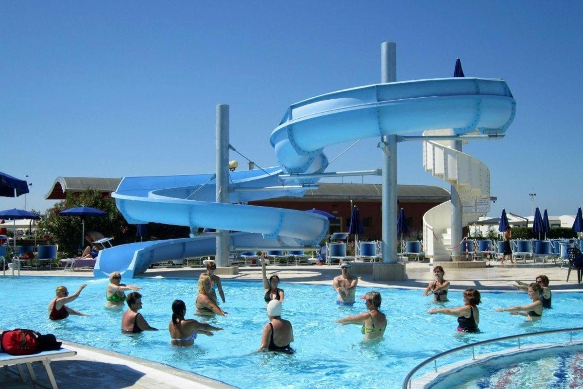 Hotel Lido Bibione Beach Екстериор снимка